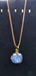 GLASS STONE NECKLACE