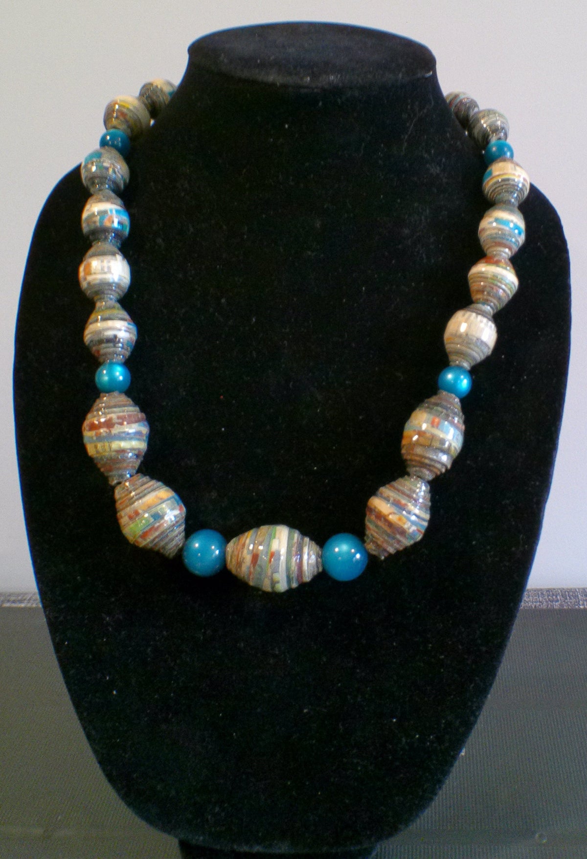 MULTI COLOR NECKLACE